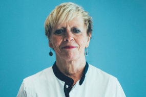 Mme Adrienne Thomas