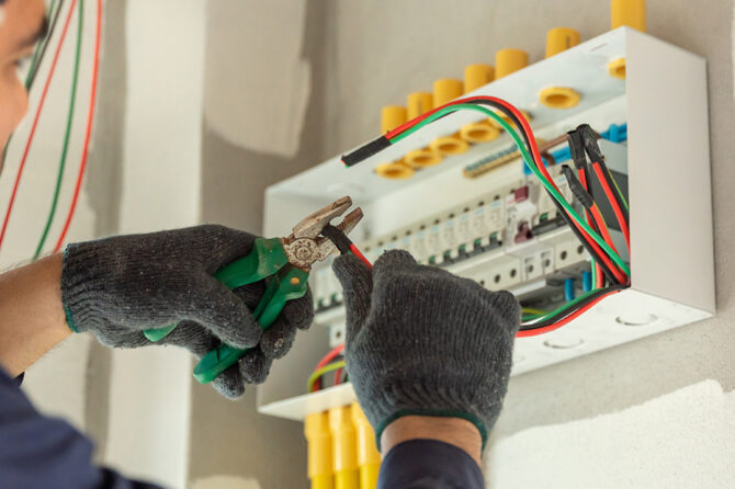 Le CHRAM recrute un technicien spécialisé électricien (H/F) à 1/2 temps